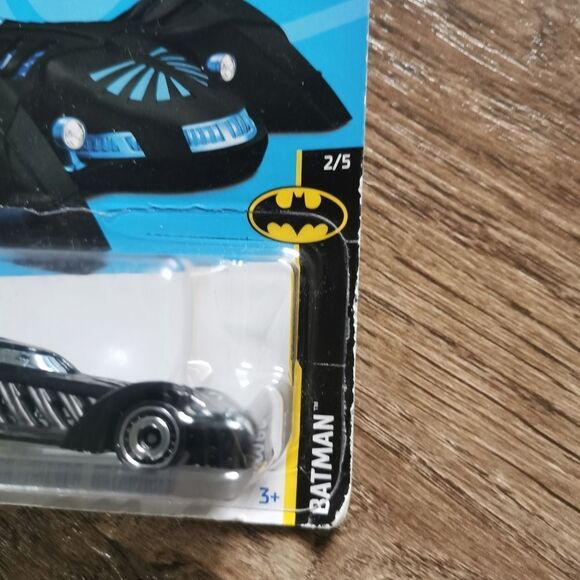 Hotwheels Forever Batmobile - Picture 3 of 4